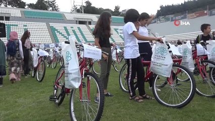 Nilüfer'de 'en çalışkan'lara karne hediyesi bisiklet