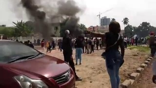 MANIFESTATION DE LAMUKA DEVANT  LA COUR CONSTITUTIONNELLE