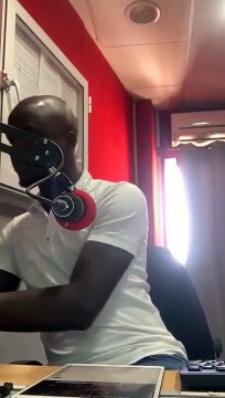 MDR- Regardez Abba et ses délires en plein émission Deguentane sur Rfm