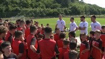 Inaugurohet fusha sintetike e futbollit dhe hapet akademia e Vëllaznimit “Naim Kryeziu”