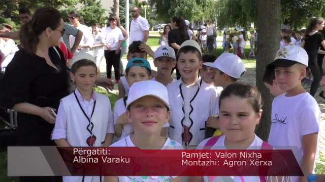 Nxënësit e shkollës Fehmi Agani me aktivitete shënojnë 20 vjetorin e Çlirimit të Gjakovës-Lajme