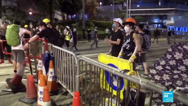 Hong Kong extradition bill: police fire tear gas, rubber bullets to disperse crowds