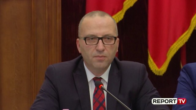 Këshilltari i Metës 'Zhdekretimi i detyrueshëm për zbatim nga të gjithë, edhe për KQZ në'