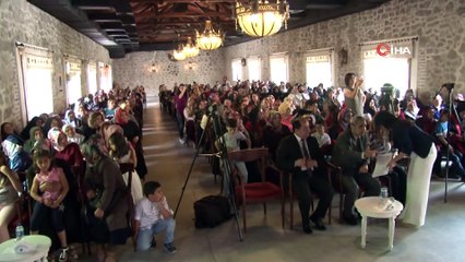 Altındağ’da okuma yazma öğrenen kadınlara   sertifika verildi