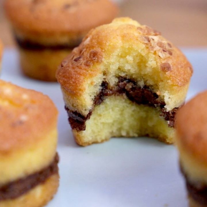 Mini pancakes fourrés aux bananes