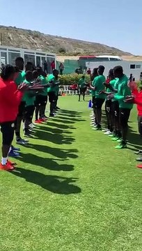 Sadio Mané très bien accueilli avec honneur par ses coéquipiers des lions du Sénégal