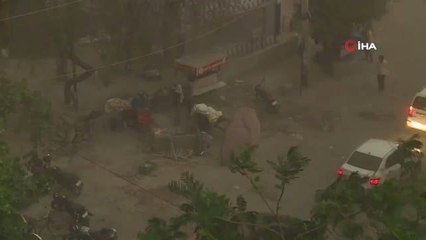 - Vayu Kasırgası Hindistan'a Yaklaşıyor: 300 Bin Kişinin Tahliyesi Sürüyor