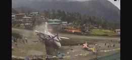 Un avion vient percuter un hélicoptère en décollant au Népal !