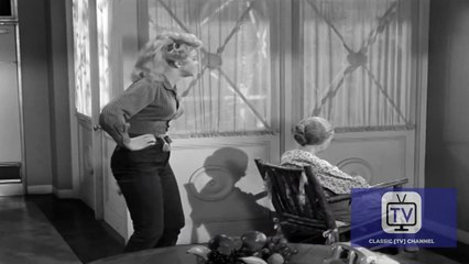 The Beverly Hillbillies - Season 1 - Episode 31 - The Clampetts Entertain