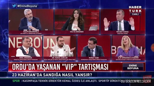 Canlı yayında hakaretler havada uçuştu!