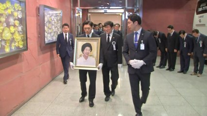 故 이희호 여사, DJ 곁으로...오늘 현충원 안장 / YTN