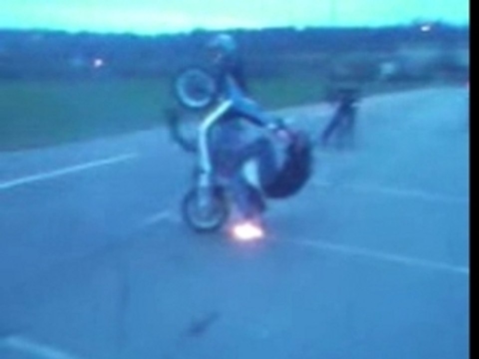 stunt a " pacy " - "mdc " aie aie aie