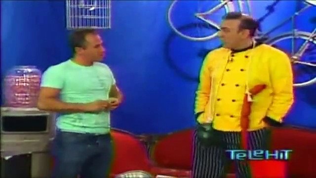 55 GUERRA DE CHISTES 2009 CAP 55 CON Roland show