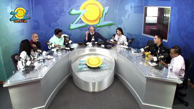 Oyentes en las redes sociales le entran a Albert Mena por dominante en Elmismogolpe