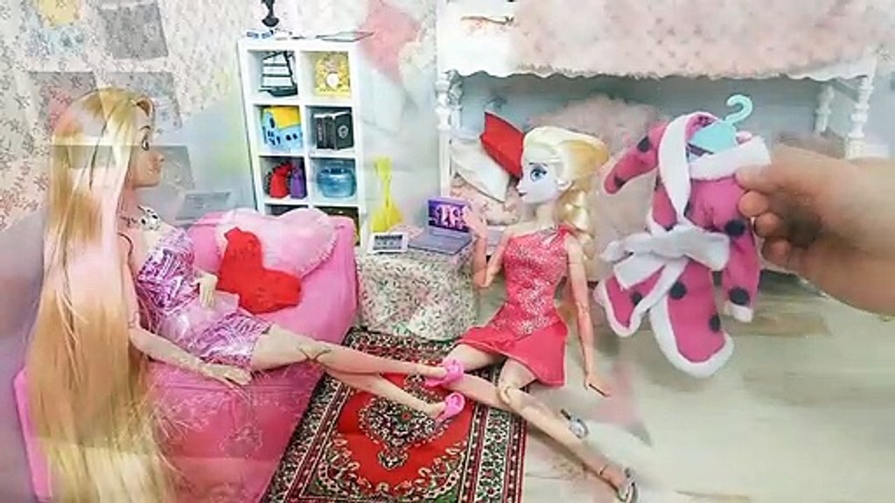 Frozen Elsa Rapunzel Bunk Bed Bedroom Morning Routine إلسا رابونزيل روتين الصباح Rotina matinal | Karla D.