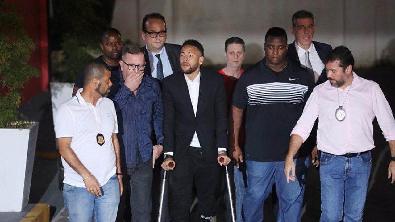 Nach Vergewaltigungsvorwürfen: Star-Fußballer Neymar sagt aus