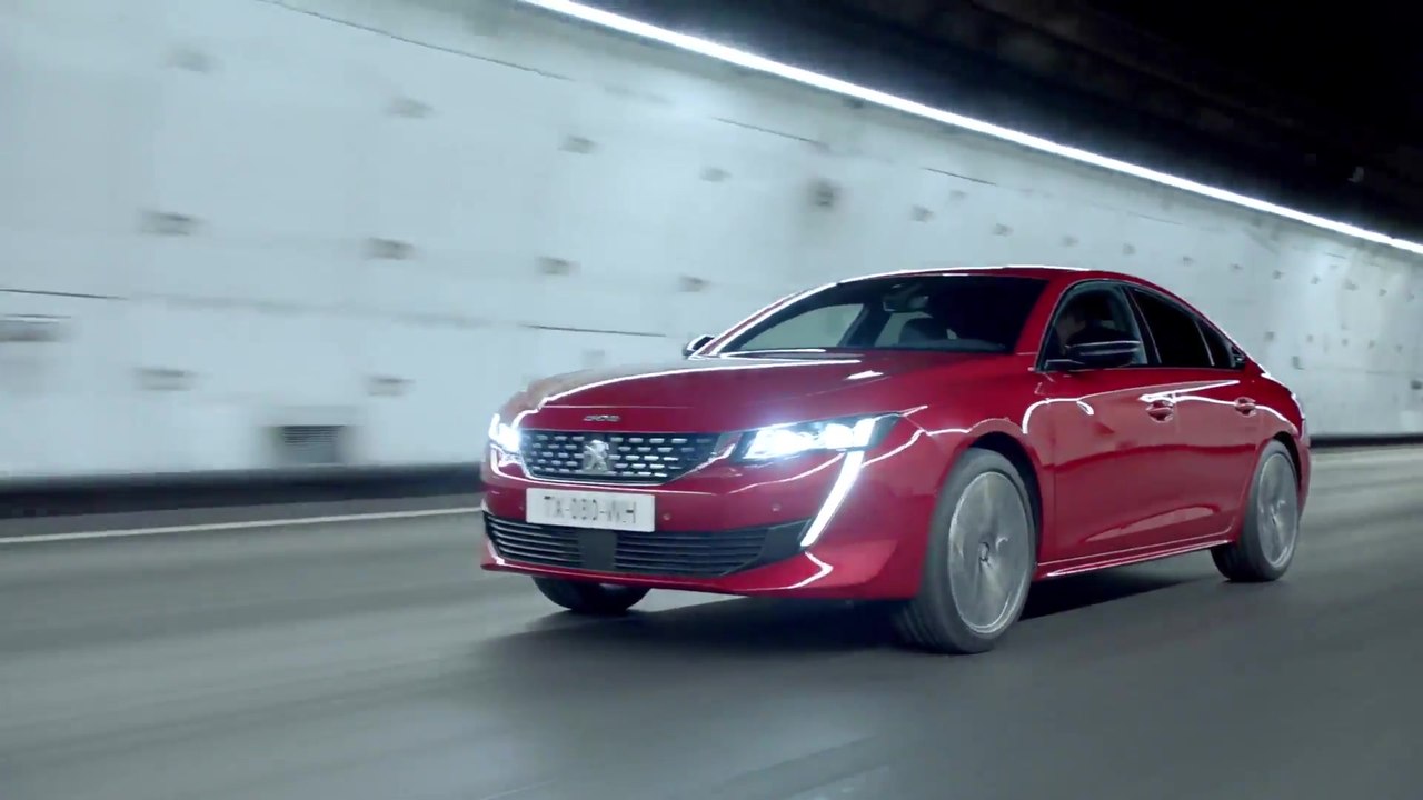 Der Löwe nimmt Fahrt auf - Marktstart des neuen PEUGEOT 508 SW