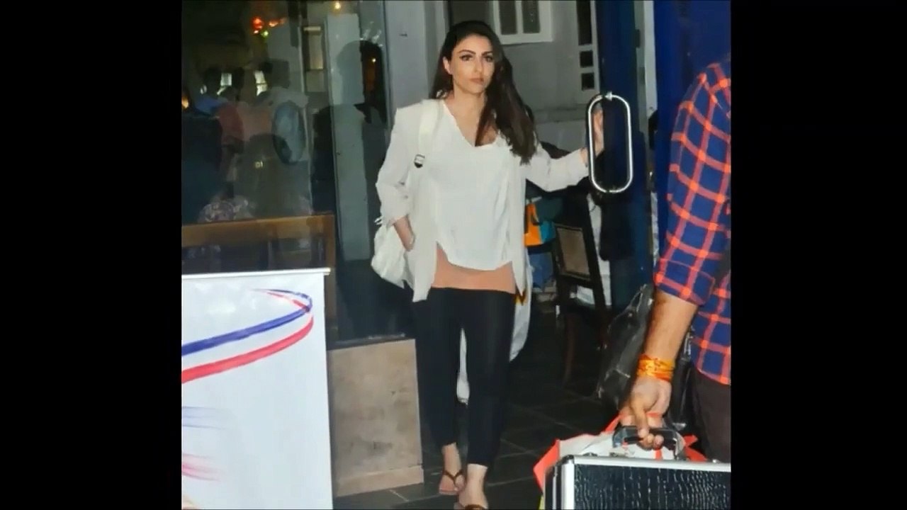 Soha Ali Khan and Taimur spotted at Bandra Pali Hill