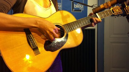 AZUR EN SCENE - JESSICA SMITH : THE EDGE OF YOU