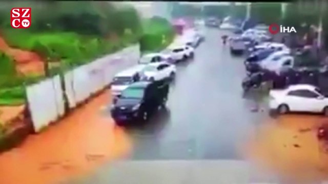 Çin’de yaşanan heyelan faciası kameraya böyle yansıdı