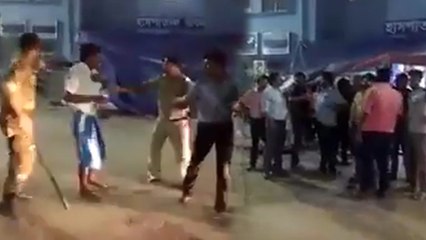 Video: कोलकाता में डॉक्टरों से हुई मारपीट के बाद लोगों ने सड़कों पर किया हंगामा