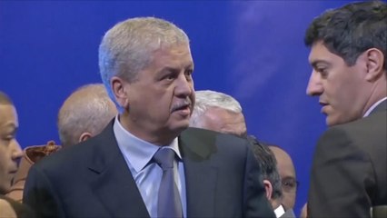 سلال وأويحيى بالسجن بتهمة الفساد واستغلال الوظيفة