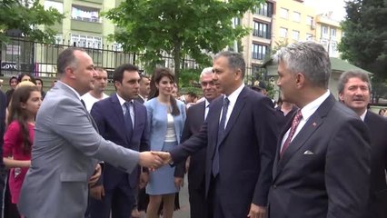 İstanbul'da karne dağıtım töreni (1)