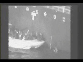 Fuerzas iraníes recuperan una mina sin explotar de un petrolero