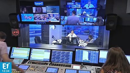 En visite à Belfort, Nicolas Sarkozy sourit, serre des mains... et évite de parler politique