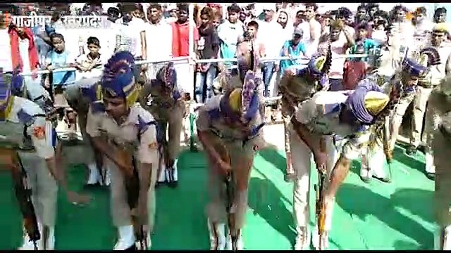 सीआरपीएफ जवान महेश कुमार का हुआ अंतिम संस्कार, पिता ने दी मुखाग्नि