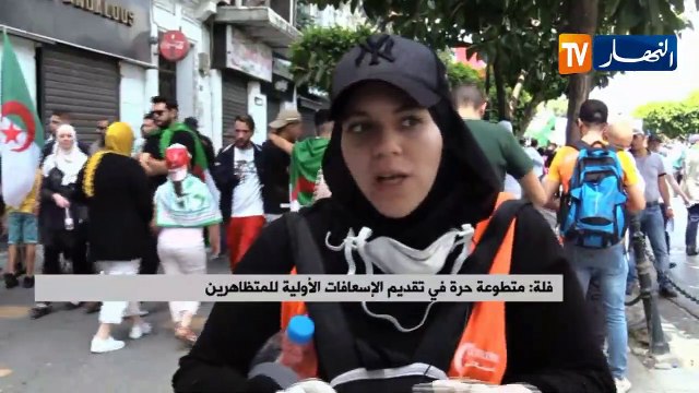 تقديم الإسعافات الأولية للمتظاهرين..فلة الوجه الآخر للحراك الشعبي