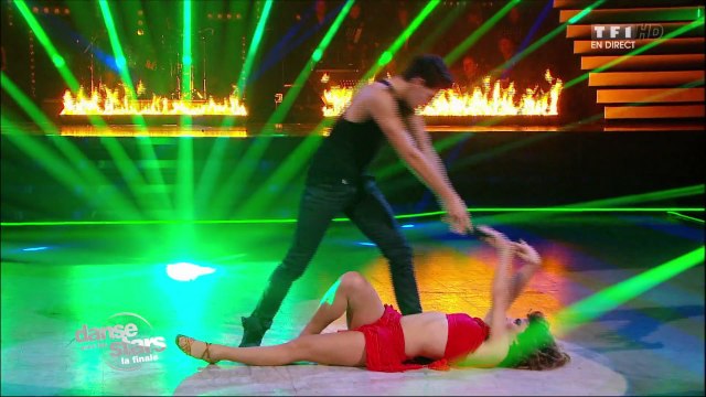 DALS S04 - Un cha-cha-cha avec Laëtitia Milot et Christophe Licata sur ''Slow down'' (Selena Gomez)