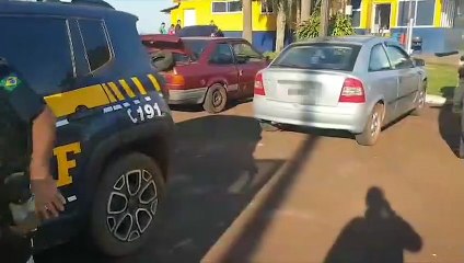 PRF apreende comboio de contrabandistas na BR-277
