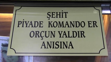 Şehit jandarma erin anısı okulda yaşatılıyor