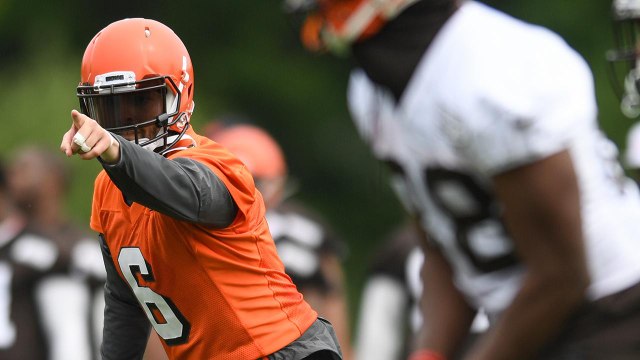 Report: Browns Veterans Approached Baker Mayfield After QB Critiqued Duke Johnson