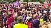 Huelga feminista en Suiza: mujeres reclaman igualdad salarial