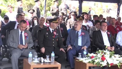 Jandarmanın eğitimli köpekleri göz doldurdu