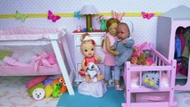 Baby Dolls Pillow Fight in Doll Pink Bedroom!