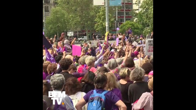 Des centaines de milliers de femmes ont fait grève en Suisse pour défendre leurs droits et réclamer l’égalité salariale