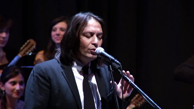 Omorfi poli (Όμορφη πόλη) - Yiannis Kotsiras (2010)