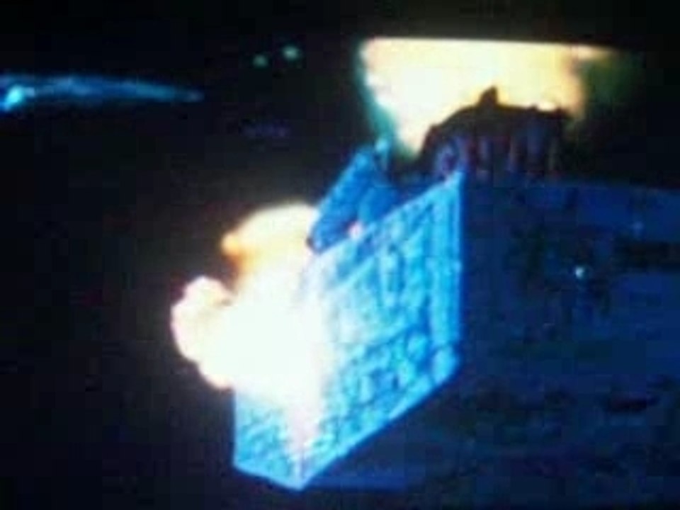LA DESTRUCTION DU SUPER CROISEUER IMPERIAL