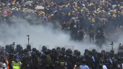 홍콩 '송환법' 추진 연기..."철회만이 답" / YTN