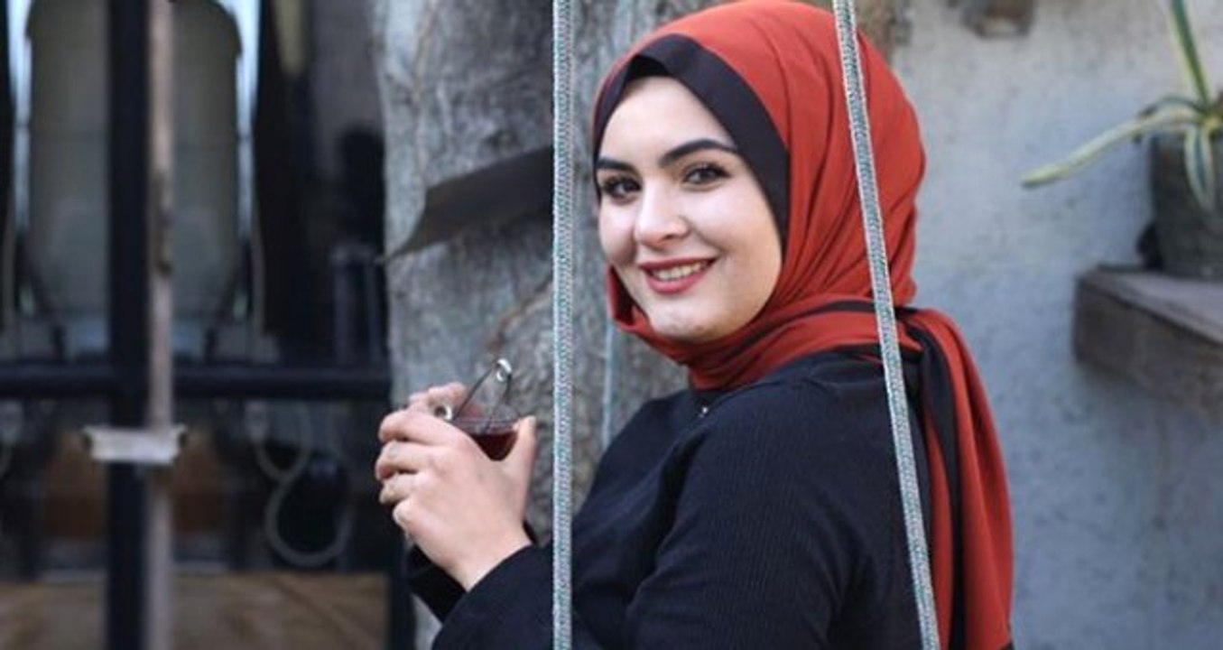 Başını açan gelin adayı Hanife Gürdal, kendisine küfür edenlerin mesajlarını ifşa etti