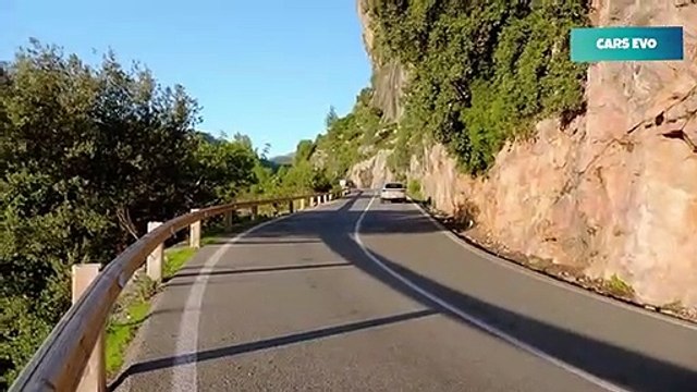 2019 Crayon Porsche Macan S - The Sports Car