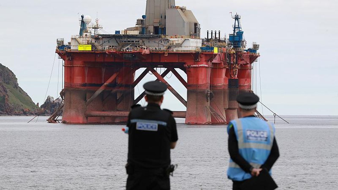 ‘Climate of urgency’: Tensions rising amid Greenpeace's BP protests