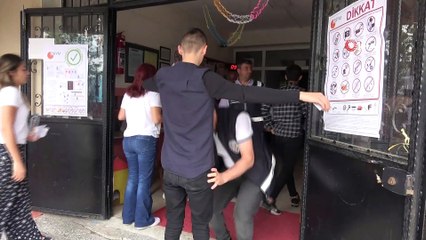 Bir dakika ile YKS sınavına alınmadılar