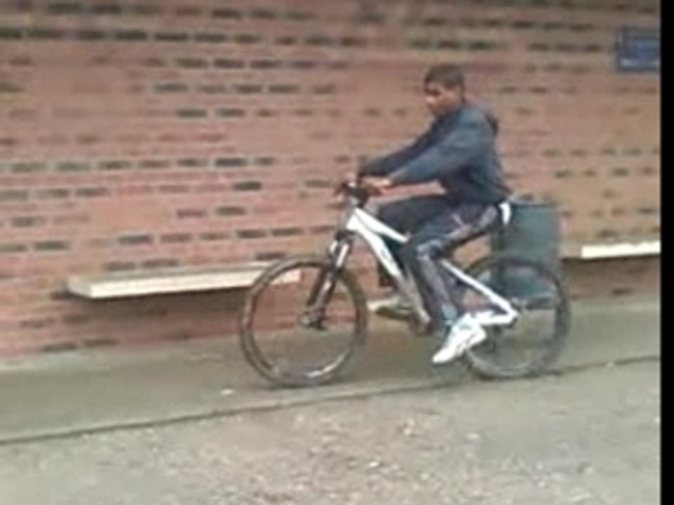 sisi moi en vélo