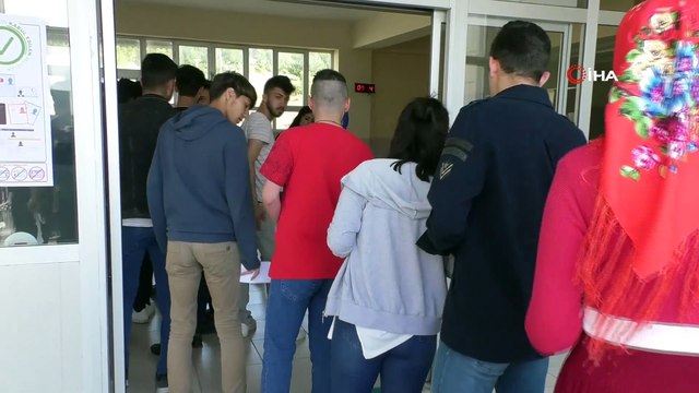 Sınava geç kalan öğrenci içeri alınmadı