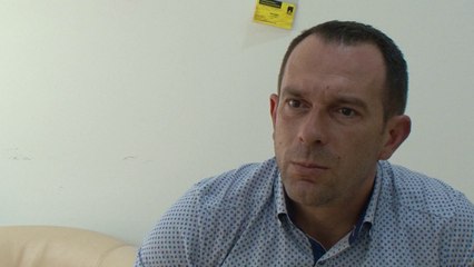 Izet Zeqiri: Periudha e regjistrimit, kontestuese