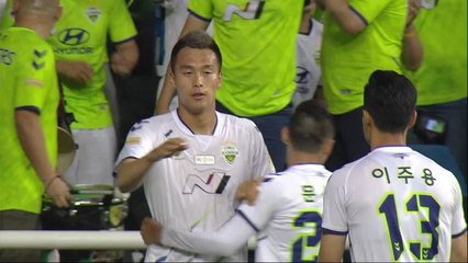 김신욱 8호골...전북, 선두 수성 / YTN